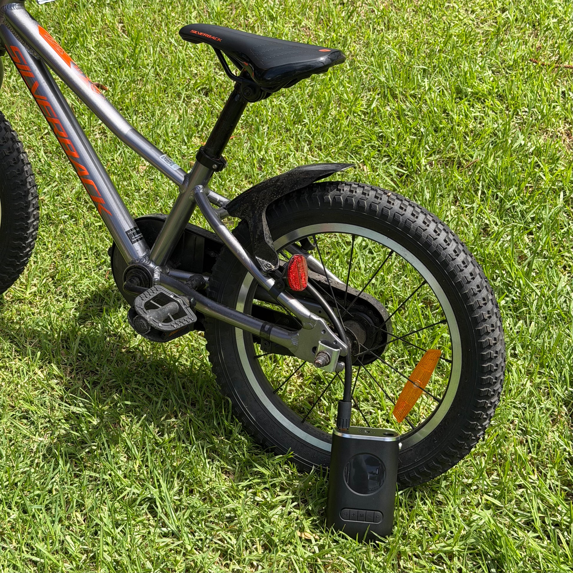 OC Roadside Air Pump – Portable Digital Tyre Inflator